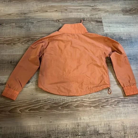 FLX brand rust/orange cropped wind jacket-NWOT Small - Picture 5 of 5